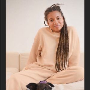 girlfriend collective canyon sweatshirt